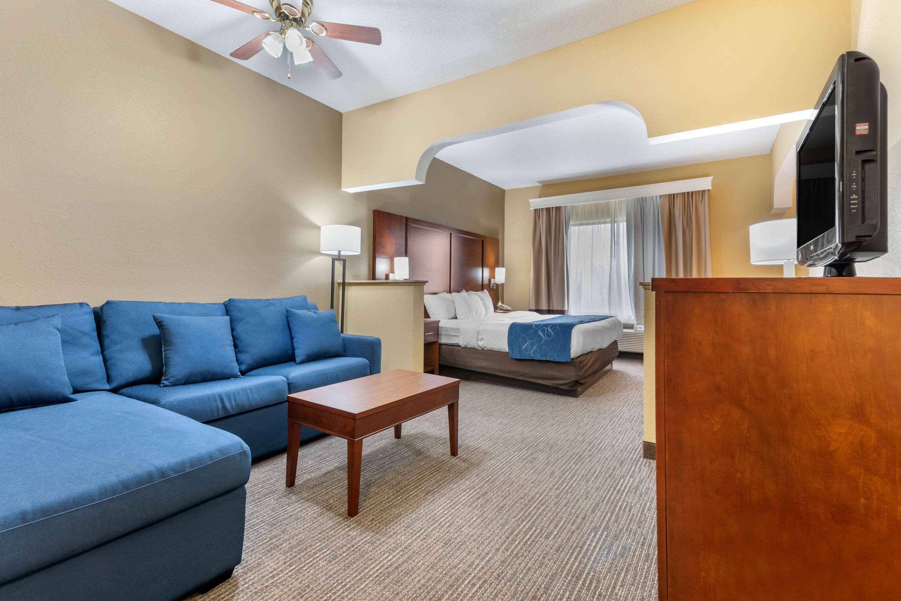 Comfort Suites Findlay Exterior photo