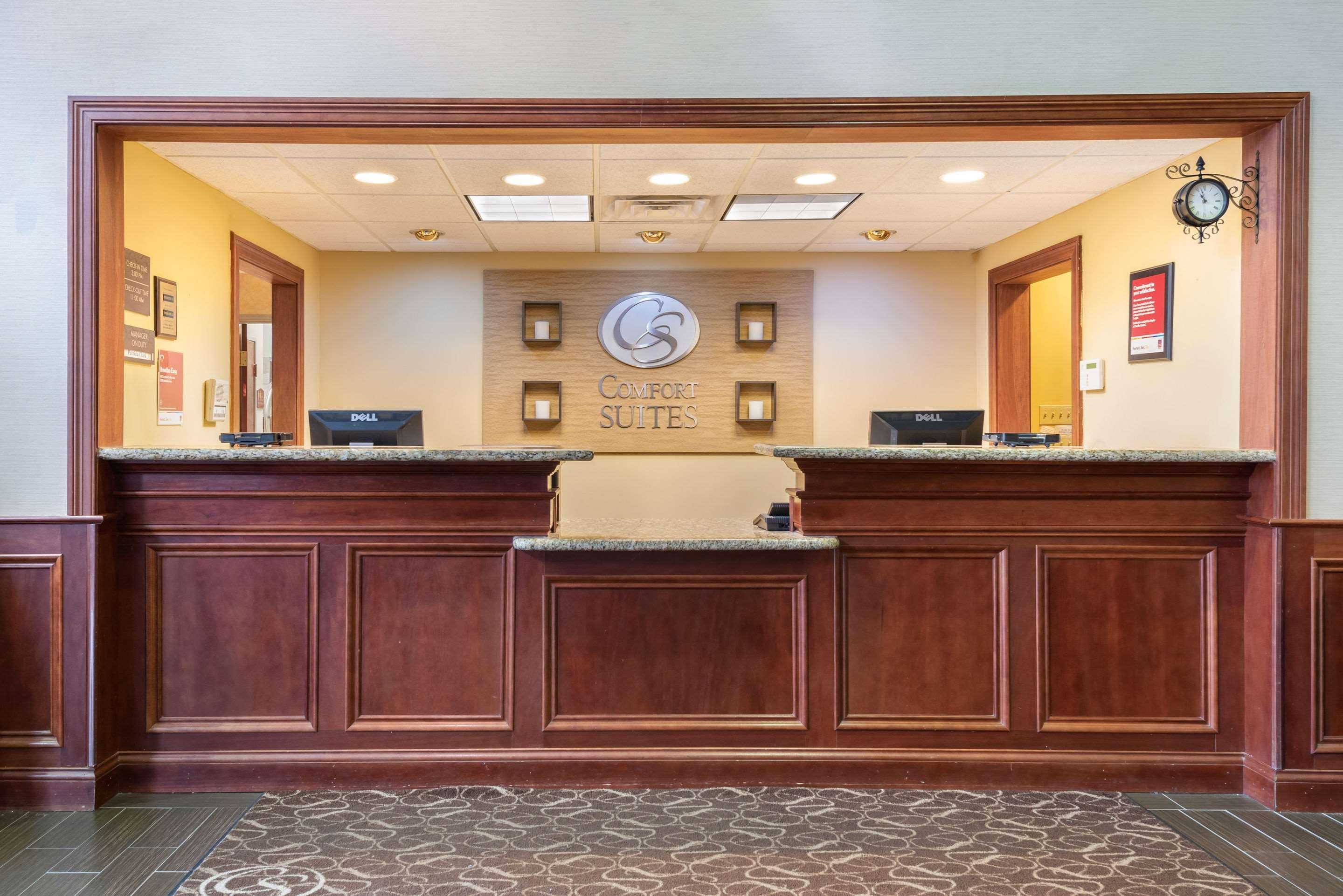 Comfort Suites Findlay Exterior photo