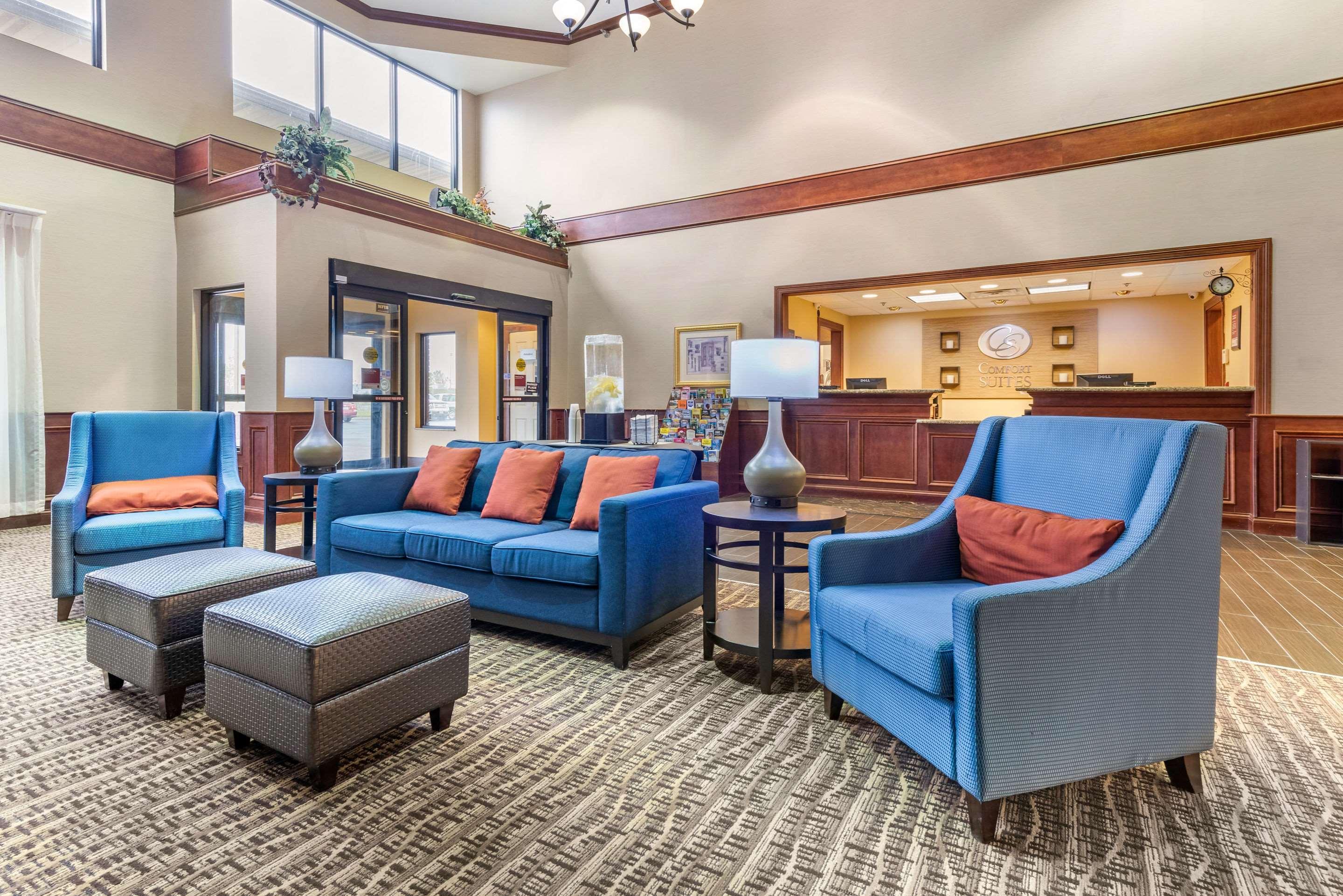 Comfort Suites Findlay Exterior photo
