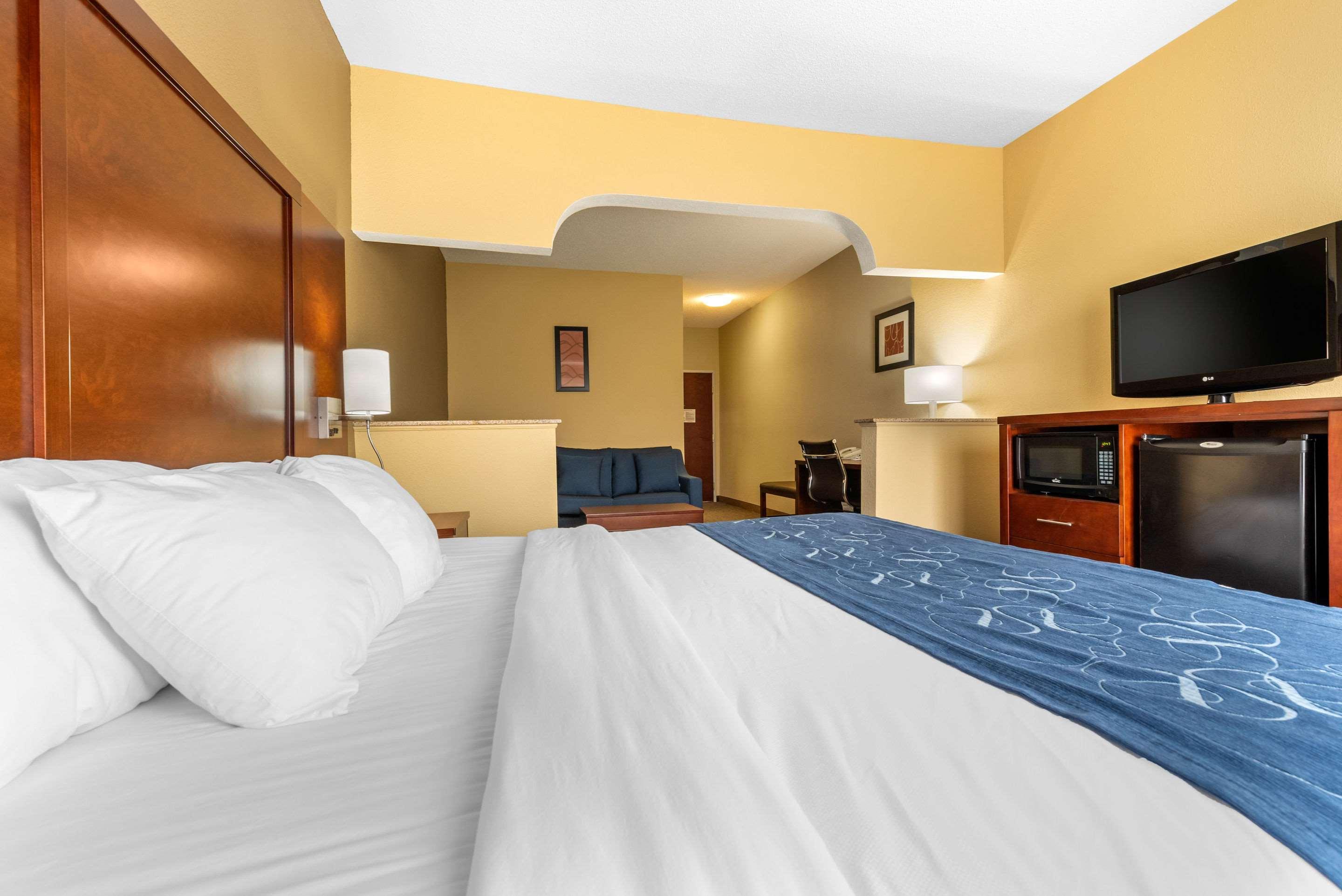 Comfort Suites Findlay Exterior photo
